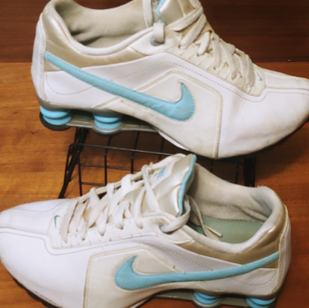 Woman's Nike Shock sneaker